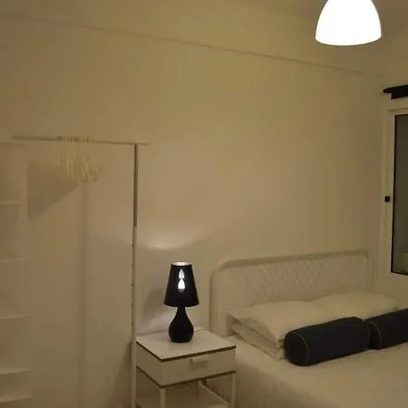 Cosy Near Carcavelos And Beach Appartement Parede
