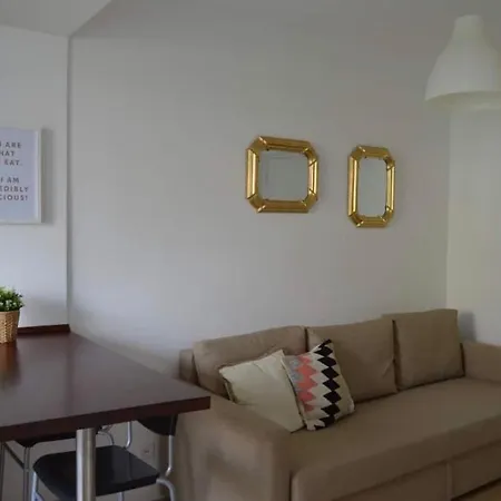 Cosy Near Carcavelos And Beach